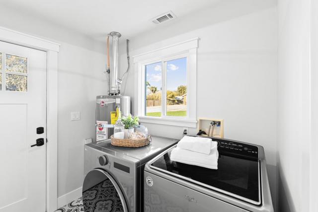 11840 Foothill Avenue, Gilroy CA: https://media.crmls.org/mediaz/472f7816-bc57-4721-9341-03a2e3aa9e80.jpg