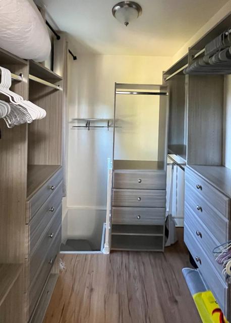 459 Flood Avenue, San Francisco CA: https://media.crmls.org/mediaz/472fec74-acfe-422c-8269-4acf51711b48.jpg
