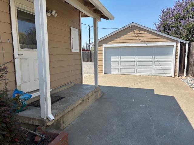 465 Flower Avenue, Santa Rosa CA: https://media.crmls.org/mediaz/47307756-166b-4d36-849b-9bdaa283a24e.jpg