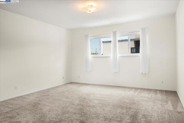 2133 Santa Clara Ave, Alameda CA: https://media.crmls.org/mediaz/4730a6c6-6c54-4f18-887f-94a37b6d1715.jpg