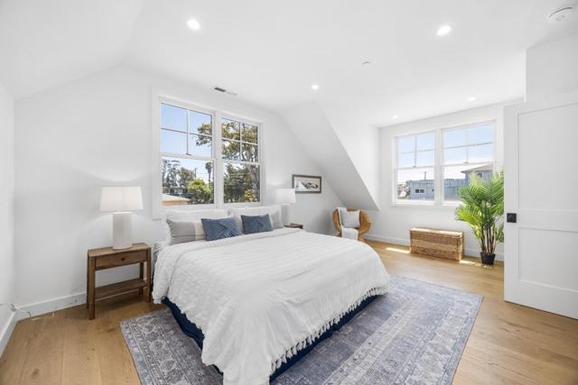 601 Bonnie Street, Santa Cruz CA: https://media.crmls.org/mediaz/4730a89b-cd59-4a5d-8c22-a612dbf0ff83.jpg