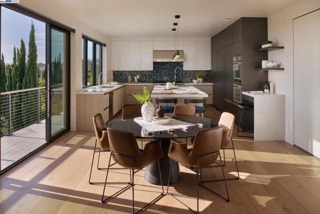 1615 Vinehill Court, Fremont CA: https://media.crmls.org/mediaz/47323bfc-8d21-4654-a6fa-2e58314b7a06.jpg