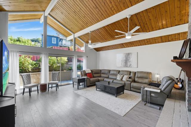 217 W 40th Avenue, San Mateo CA: https://media.crmls.org/mediaz/47323ea5-22a9-4e35-ae6d-26ce91bd8970.jpg