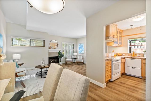 1993 Plymouth Street, Mountain View CA: https://media.crmls.org/mediaz/47332267-18fe-4888-a1c4-0bd68f861201.jpg