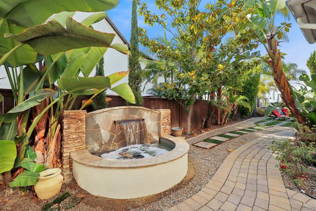 6911 Goldstone Rd, Carlsbad CA: https://media.crmls.org/mediaz/47333e56-4f81-40d9-bc91-1fe66bbcbe9c.jpg