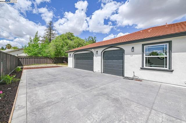 3370 Gardella Plaza, Livermore CA: https://media.crmls.org/mediaz/473344d7-eaae-4288-a59f-51ffd87a5eef.jpg