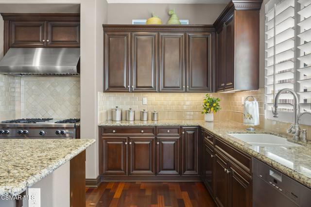 4988 Read Road, Moorpark CA: https://media.crmls.org/mediaz/4733f39d-f892-48a5-9772-06aeb9f55c28.jpg