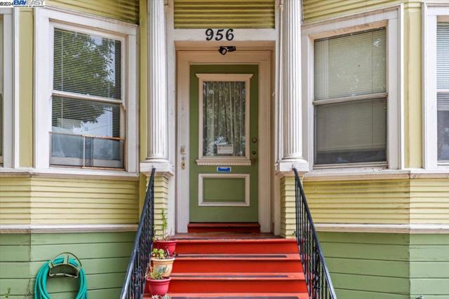 Image 6 of 27 For 954 Park St  