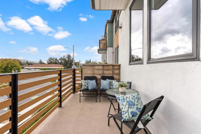 609 E Evelyn Avenue, Sunnyvale CA: https://media.crmls.org/mediaz/4734b1e3-871b-4931-9889-fbb7fed71d86.jpg