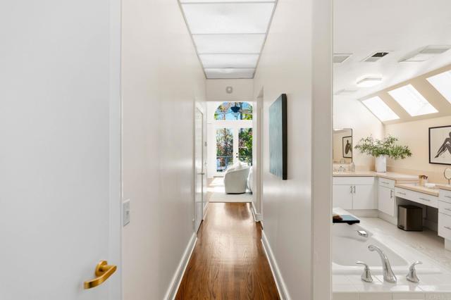 Detail Gallery Image 8 of 46 For 1765 Ivy Rd, Oceanside,  CA 92054 - 4 Beds | 3/1 Baths