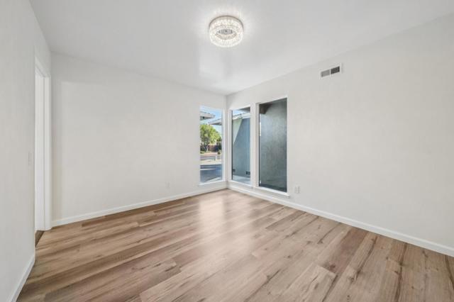 700 Gull Avenue, Foster City CA: https://media.crmls.org/mediaz/473569d1-c5ad-46fa-aaa5-e990432f39ad.jpg
