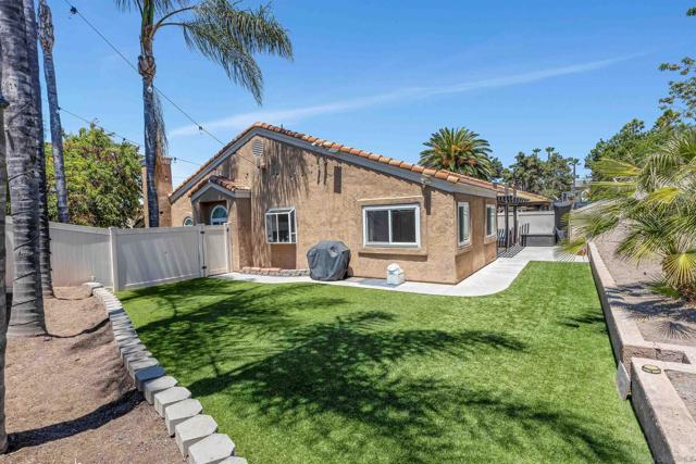 1824 Carolyn Drive, Chula Vista CA: https://media.crmls.org/mediaz/473790a6-362a-4c0f-978a-bff59421fcd4.jpg