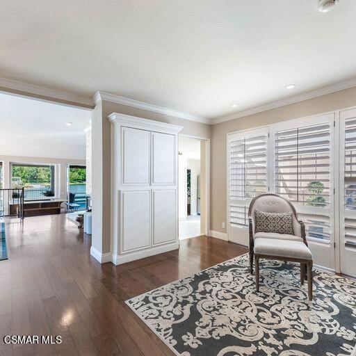 32146 Oakshore Drive, Westlake Village CA: https://media.crmls.org/mediaz/47380f9f-c1d9-44b6-9598-24c37adca6d5.jpg