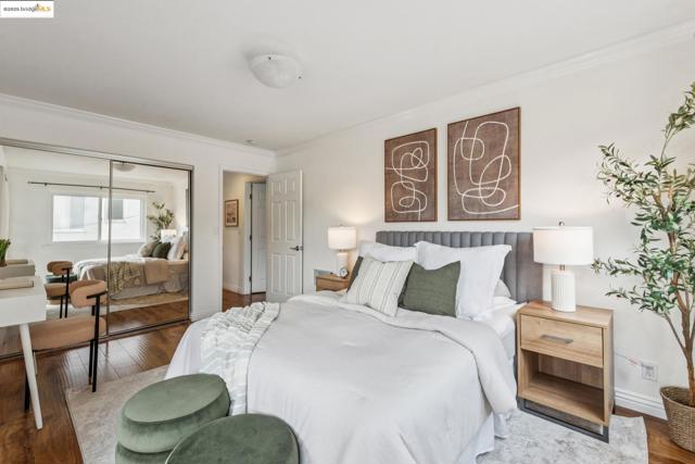 85 Vernon St, Oakland CA: https://media.crmls.org/mediaz/473947b6-8f17-490e-8dbf-c011fd1ebf38.jpg