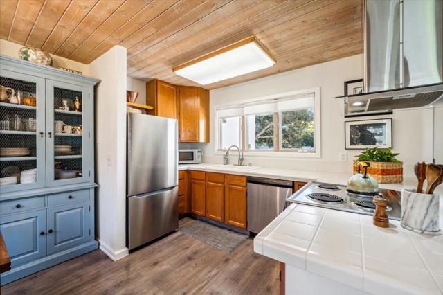 24826 Santa Fe Street, Carmel CA: https://media.crmls.org/mediaz/4739e04e-96dd-4116-9266-9e7f045d4689.jpg