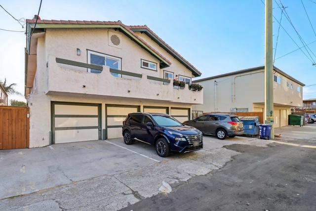 4043 Utah St, San Diego CA: https://media.crmls.org/mediaz/473a045a-8360-4112-9c2c-e019f2f7ddcb.jpg