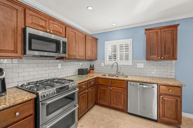 1733 Hornblend St, San Diego CA: https://media.crmls.org/mediaz/473a1dc6-28a5-4f3a-840b-6d2b7faf3e54.jpg