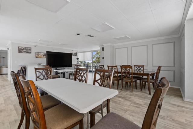 300 Davey Glen Road, Belmont CA: https://media.crmls.org/mediaz/473a281e-2769-4ec5-b7fe-cf9ffd52a95a.jpg