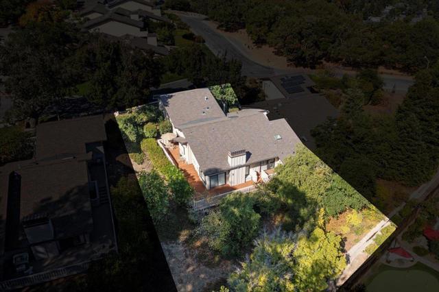 1360 Trinity Drive, Menlo Park CA: https://media.crmls.org/mediaz/473a2cc1-2e05-46a5-9e4d-13e6a9b3a41d.jpg