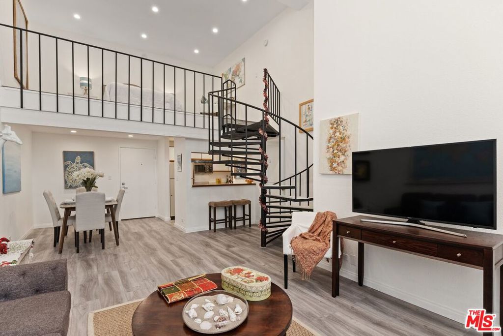 1440 Veteran Avenue #328