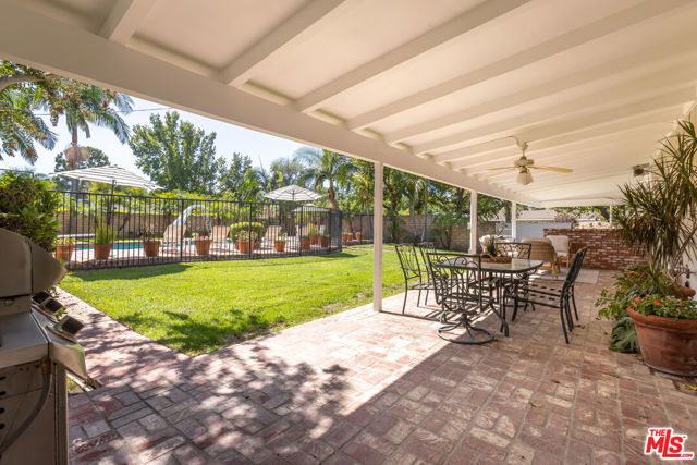 17336 Marilla Street photo 25