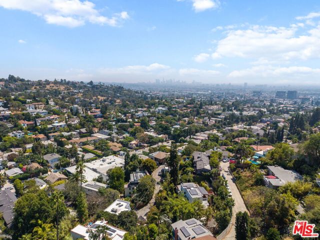 2465 N Gower Street, Los Angeles CA: https://media.crmls.org/mediaz/473bcffb-838b-4c03-91dc-271656e1609d.jpg