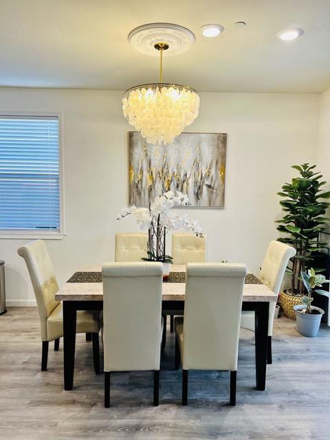1630 Red Ribbons Lane, Manteca CA: https://media.crmls.org/mediaz/473c6f8e-8b57-4e15-b99f-8281dca0e607.jpg