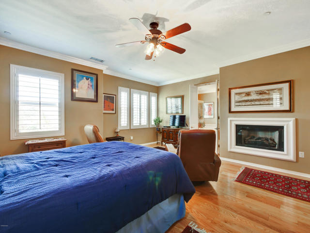 1333 Caspian Way, Oxnard CA: https://media.crmls.org/mediaz/473c7978-217c-4fb0-9bbf-f130de5560ba.jpg