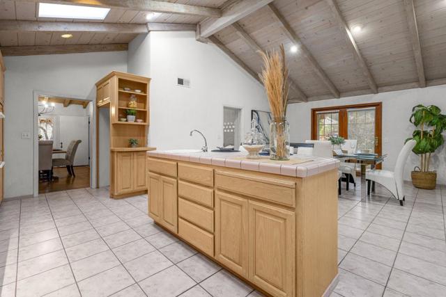 3691 Laguna Avenue, Palo Alto CA: https://media.crmls.org/mediaz/473cd25e-18db-4af5-8201-e72a55d2e81a.jpg