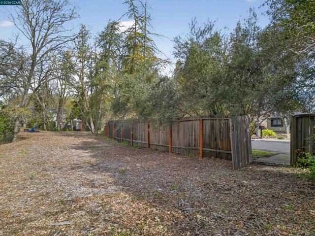 Image 35 of 41 For 1656 Foothill Park Circle