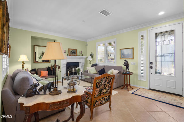 Detail Gallery Image 6 of 50 For 4003 Galapagos Way, Oxnard,  CA 93035 - 4 Beds | 3 Baths