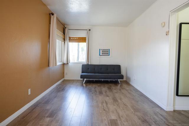 12643 Castle Court Dr, Lakeside CA: https://media.crmls.org/mediaz/473e7977-d01a-4bac-a760-c93a938374aa.jpg