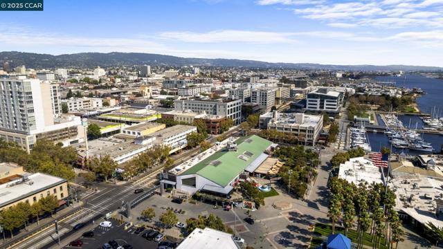 814 20th Street, Oakland CA: https://media.crmls.org/mediaz/473e8b02-cc2e-49fe-b862-bddf1de7f390.jpg