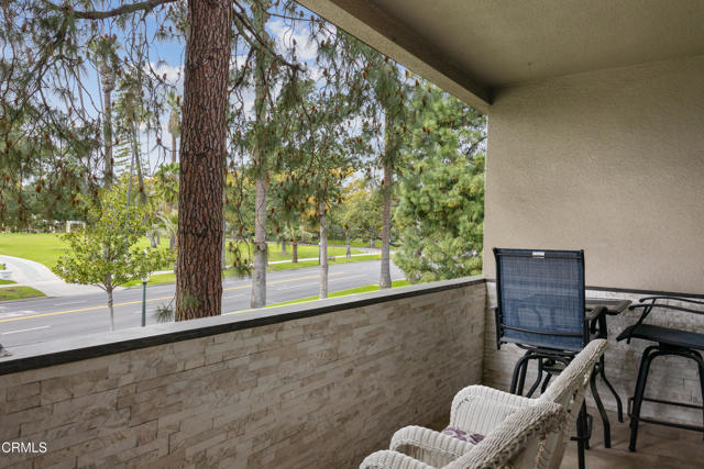 380 S Orange Grove Boulevard, Pasadena CA: https://media.crmls.org/mediaz/473f851d-fca3-4ab9-aca4-1d80a48d8392.jpg