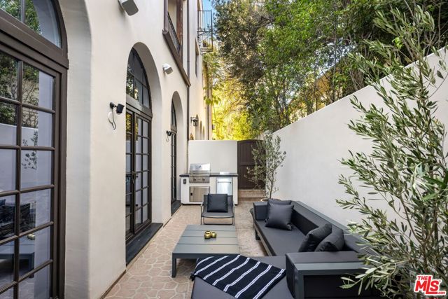 11937 West Sunset Boulevard, 4 photo 8