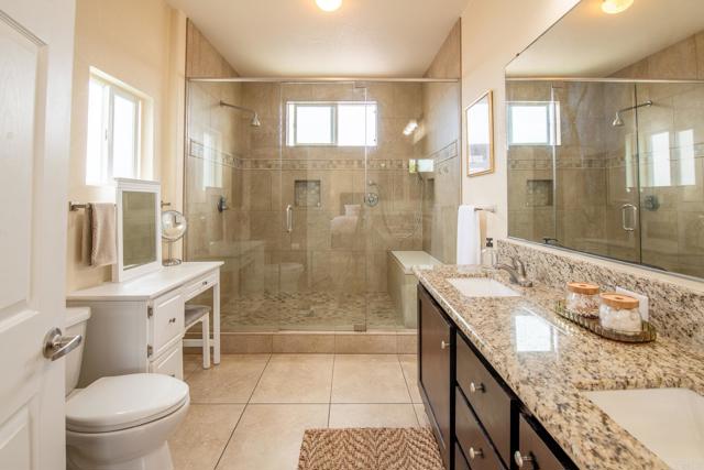 6508 Friendly Place, Carlsbad CA: https://media.crmls.org/mediaz/4740fc84-27bb-4496-9c94-4b078393f31b.jpg