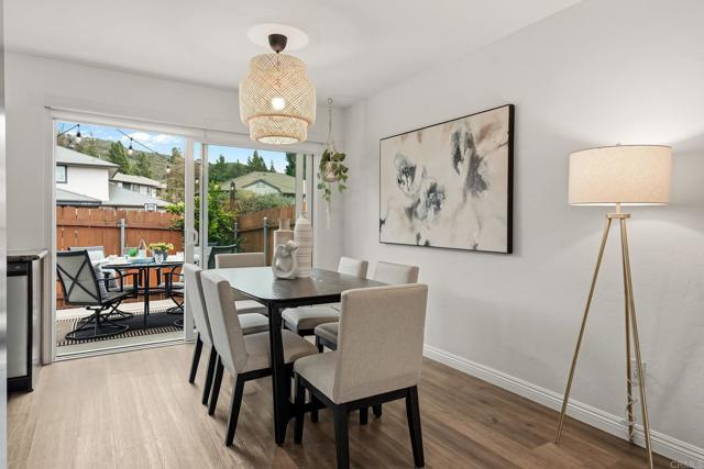 Detail Gallery Image 4 of 27 For 10640 King Phillip Ct, Santee,  CA 92071 - 4 Beds | 2 Baths