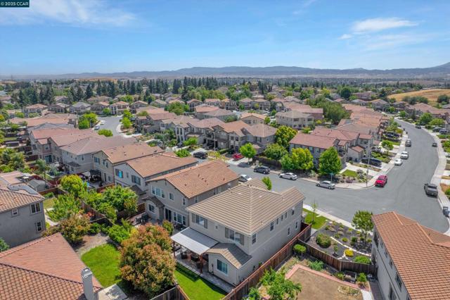 4763 Dundee St, Antioch CA: https://media.crmls.org/mediaz/47418e24-13f8-4bc5-a5ff-317a27038ace.jpg