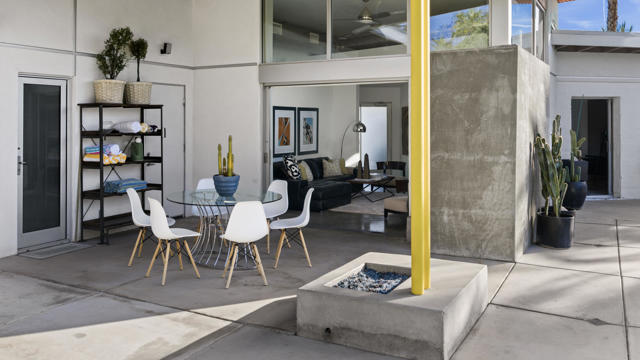 Image 22 of 30 For 2555 Junipero Avenue