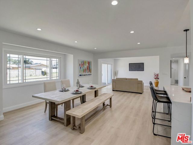 10315 Condon Avenue photo 9