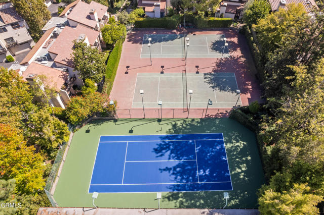 Detail Gallery Image 30 of 33 For 21931 Burbank Bld #5,  Los Angeles,  CA 91367 - 3 Beds | 2/1 Baths