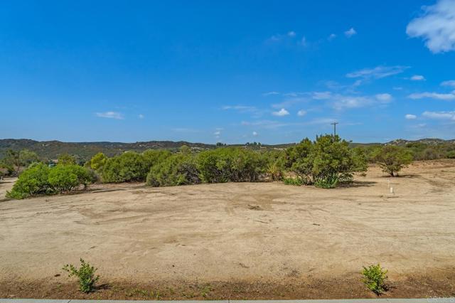 2203 Hyde Park Lane, Campo CA: https://media.crmls.org/mediaz/47448b5d-0644-4204-8e18-ffe9d1420f3c.jpg
