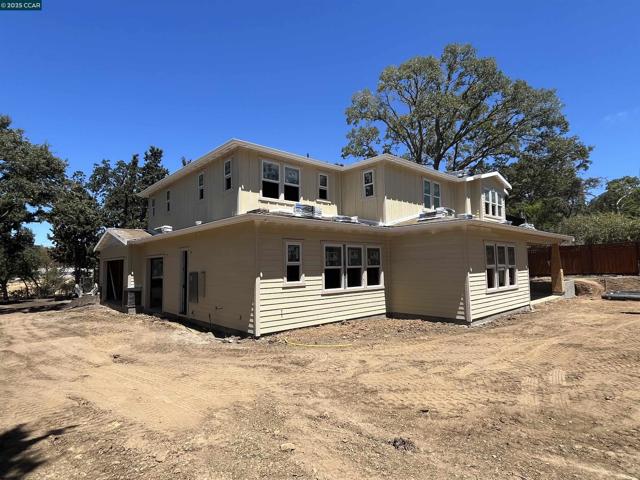 1206 Northgate Rd, Walnut Creek CA: https://media.crmls.org/mediaz/47454af1-3d8b-4e30-a350-c5e0c3fca186.jpg