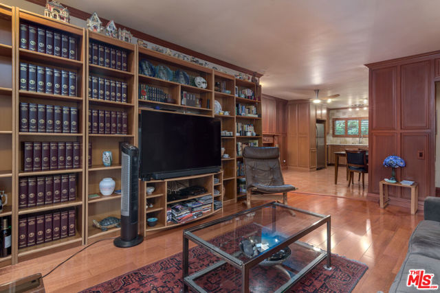 1901 Peyton Avenue, G photo 5