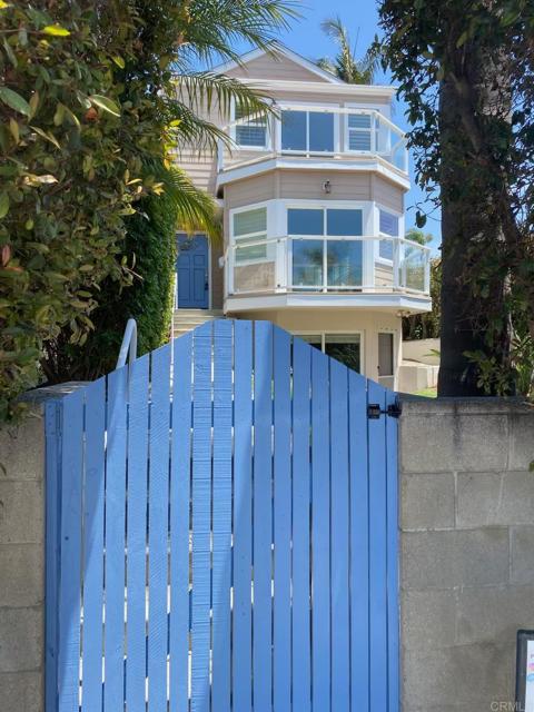 644 Grant Street, Oceanside CA: https://media.crmls.org/mediaz/474646e6-ae50-4bc0-a213-b24a22f3e0ed.jpg