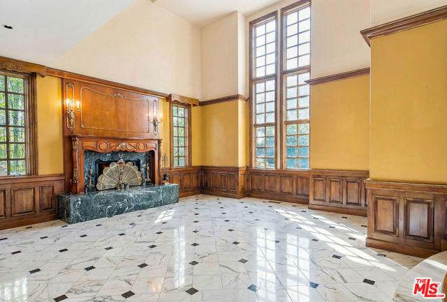 Image 9 of 38 For 4618 Westchester Drive