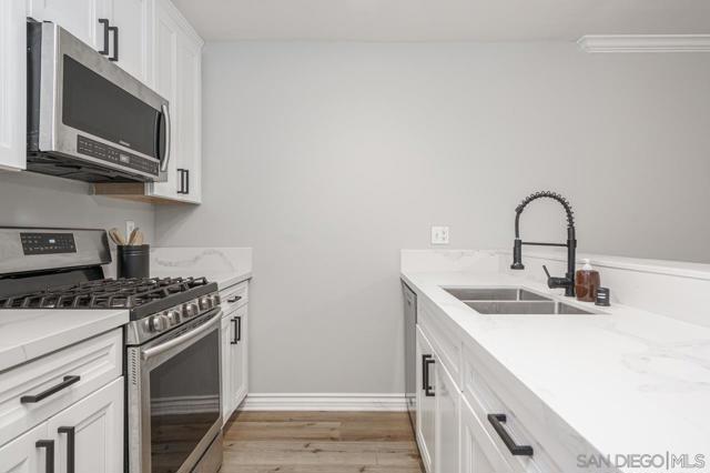 1625 Hotel Cir S, San Diego CA: https://media.crmls.org/mediaz/4746cf4a-ec16-4033-879e-baad9cd12e95.jpg