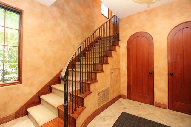 467 Tennyson Avenue, Palo Alto CA: https://media.crmls.org/mediaz/474853e3-1cc9-4d47-acb9-5d2c1408cdd0.jpg