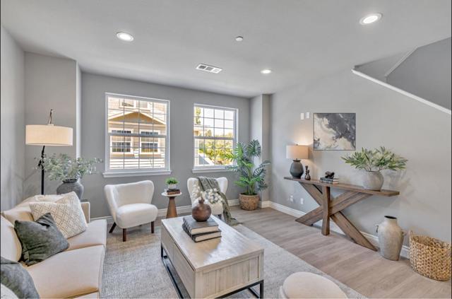 24753 O'neil Avenue, Hayward CA: https://media.crmls.org/mediaz/47485a60-e943-4c3f-8124-ef1404c5ca63.jpg