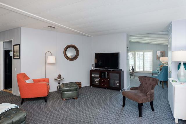 160 Hilligoss Drive, Cathedral City CA: https://media.crmls.org/mediaz/4749320e-e2fc-4966-a8fb-103c5aca875b.jpg